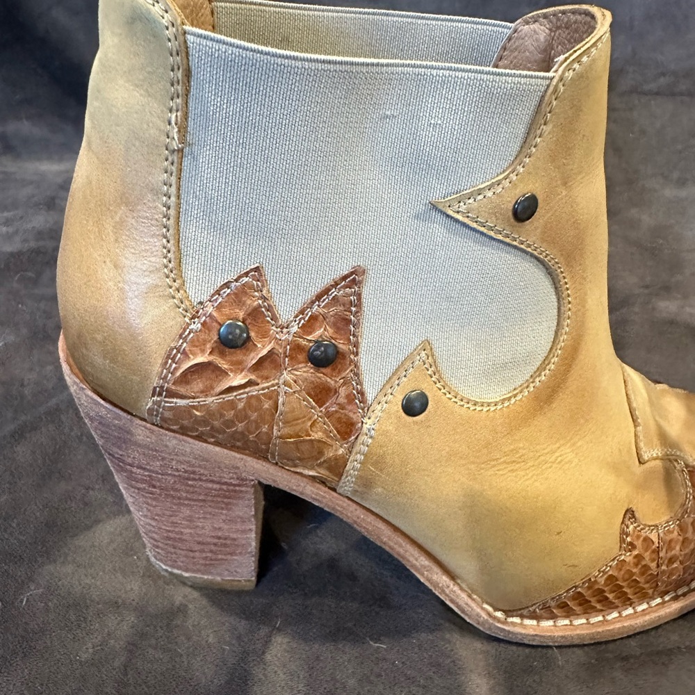 Lucchese Tan and Brown Leather Ankle Boots